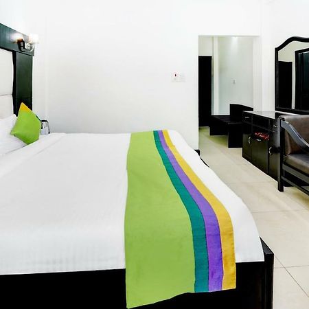 Treebo Trend Mussoorie Club Hotel Dehradun Exterior photo