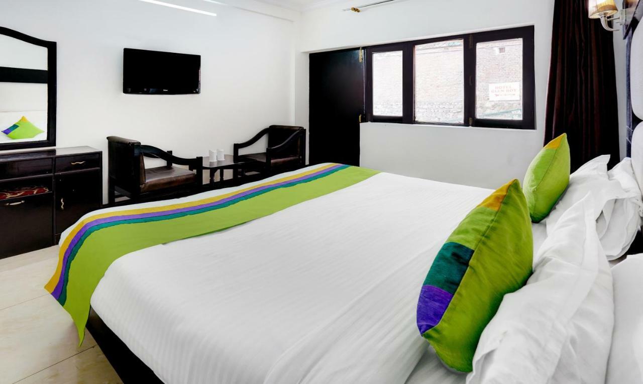 Treebo Trend Mussoorie Club Hotel Dehradun Exterior photo